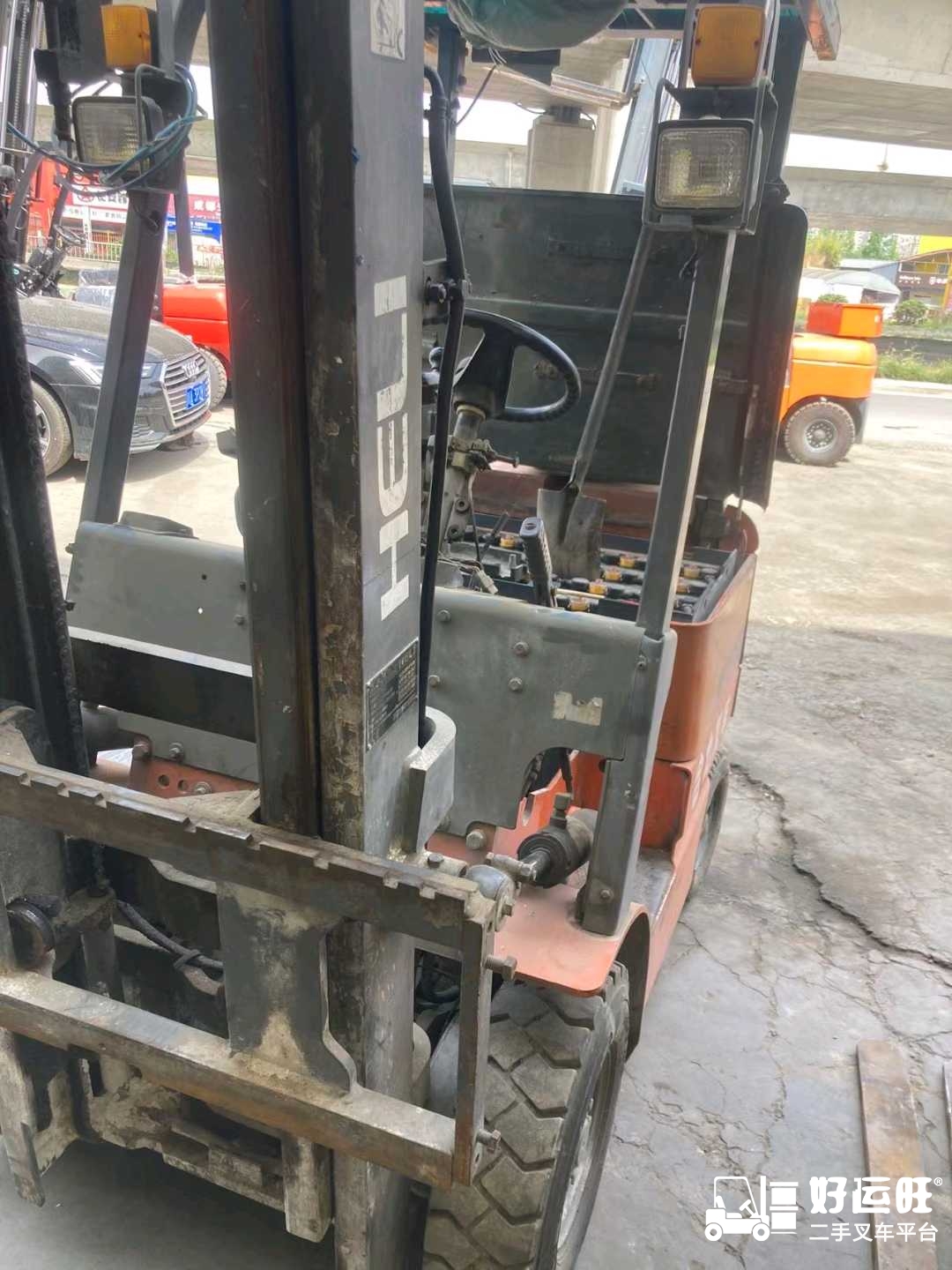 合力平衡重式电车1吨