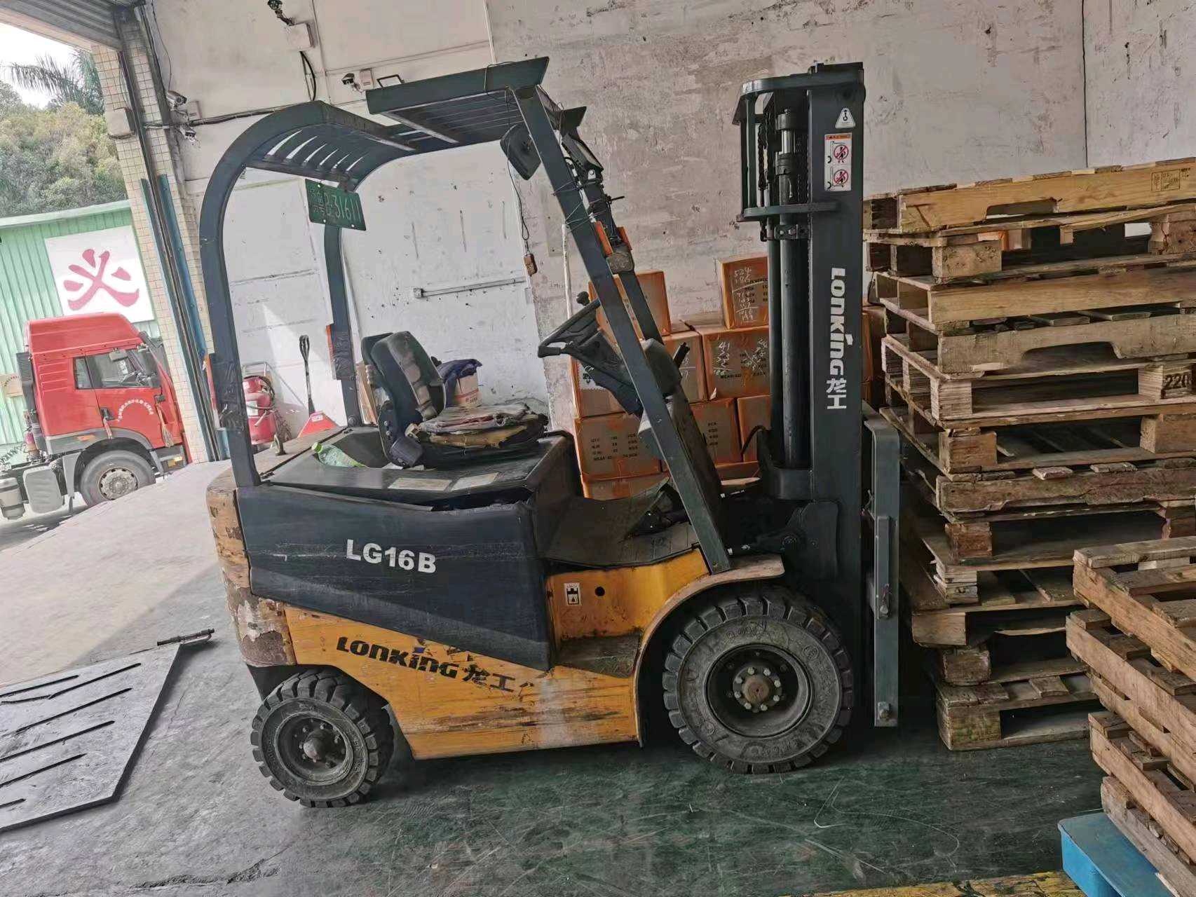 广东惠州二手龙工交流1.6吨0款升高3米电动叉车