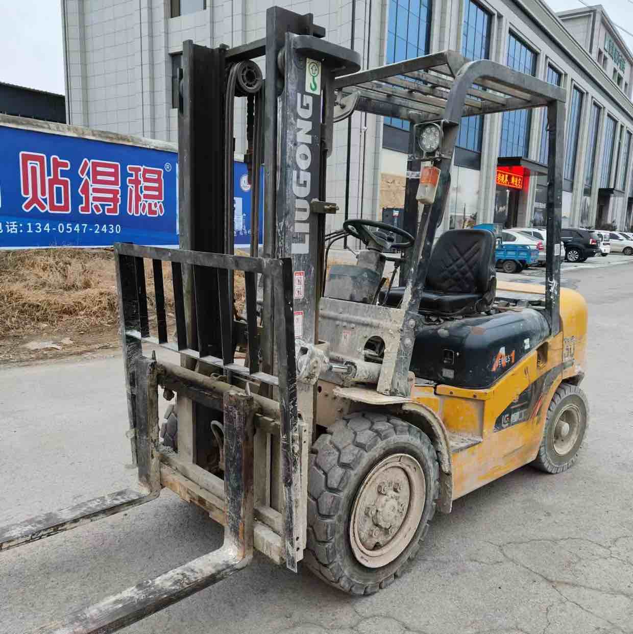 山东济宁二手柳工C系列3吨2017款升高3米柴油叉车