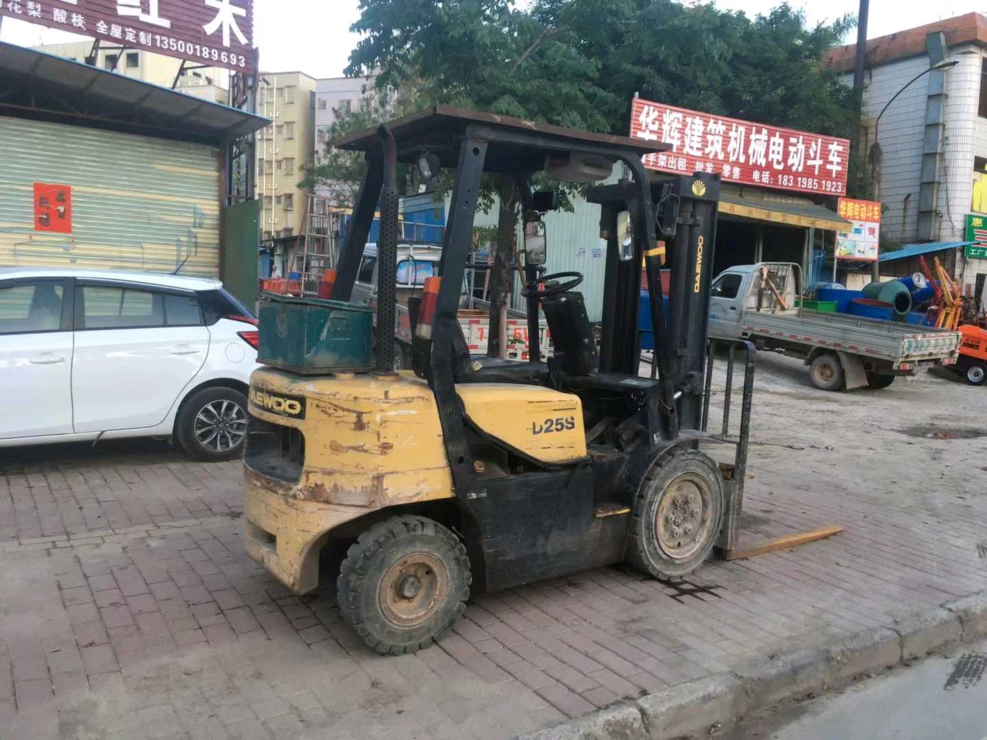 广东惠州二手其他无2.5吨2015款升高3.3米柴油叉车