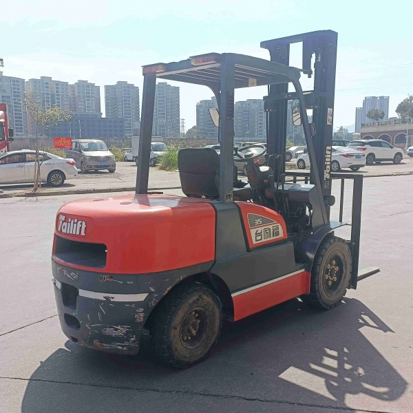 北京二手台励福3.5吨柴油车出租
