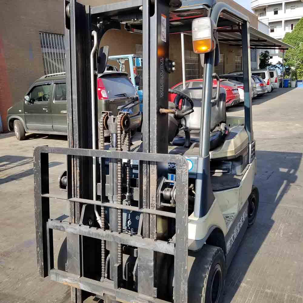 北京丰田1.8吨平衡重式电动叉车出租【价格 价格一览表 多少钱一个月】